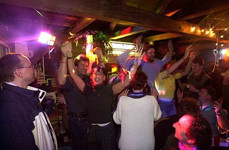 PartyinWillysScheuneweb_450 Foto: Sport Richter