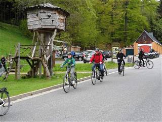 Anradeln am ersten Maiwochenende und direkt auf die Radroute, TVE